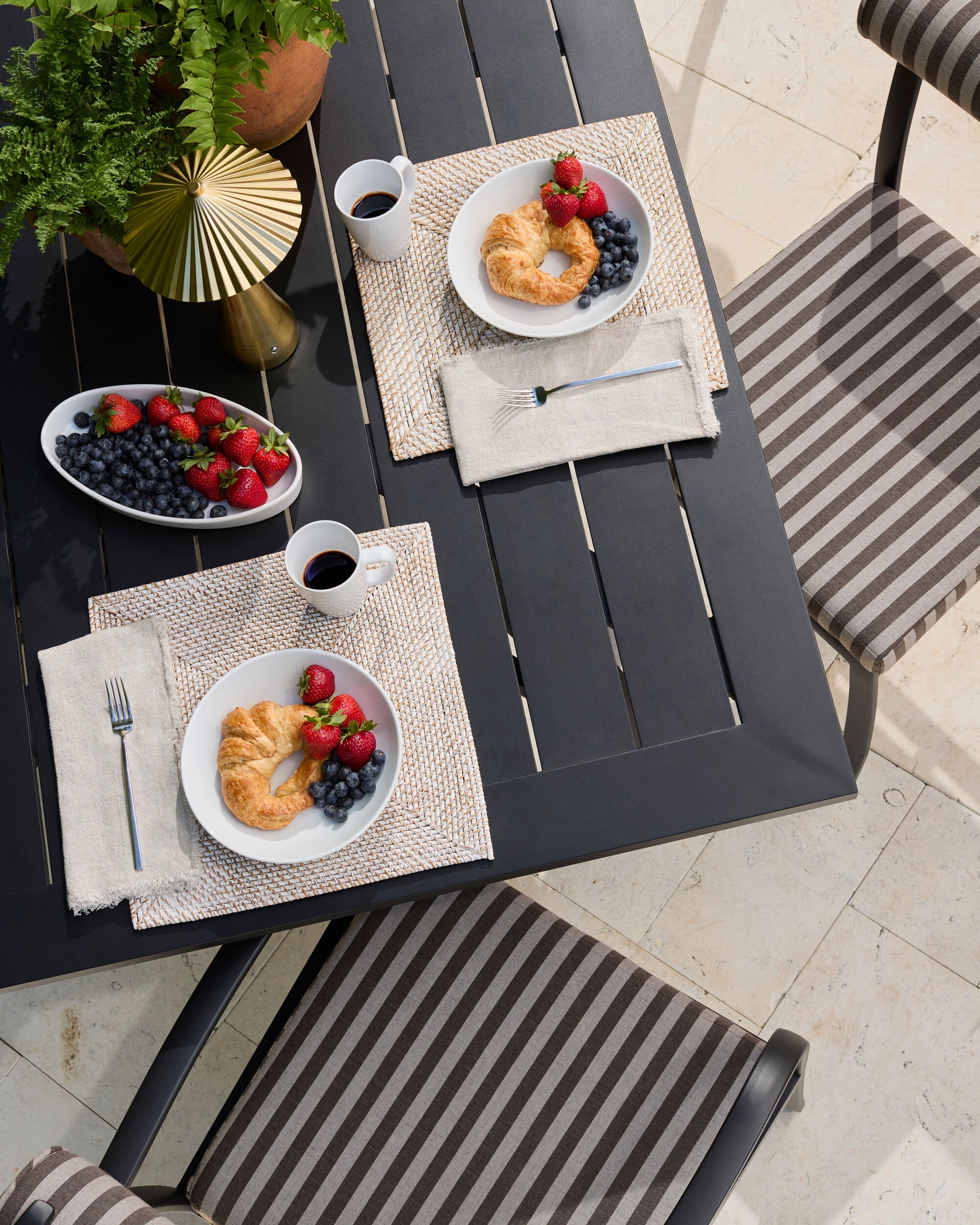 Antibes Dining Table