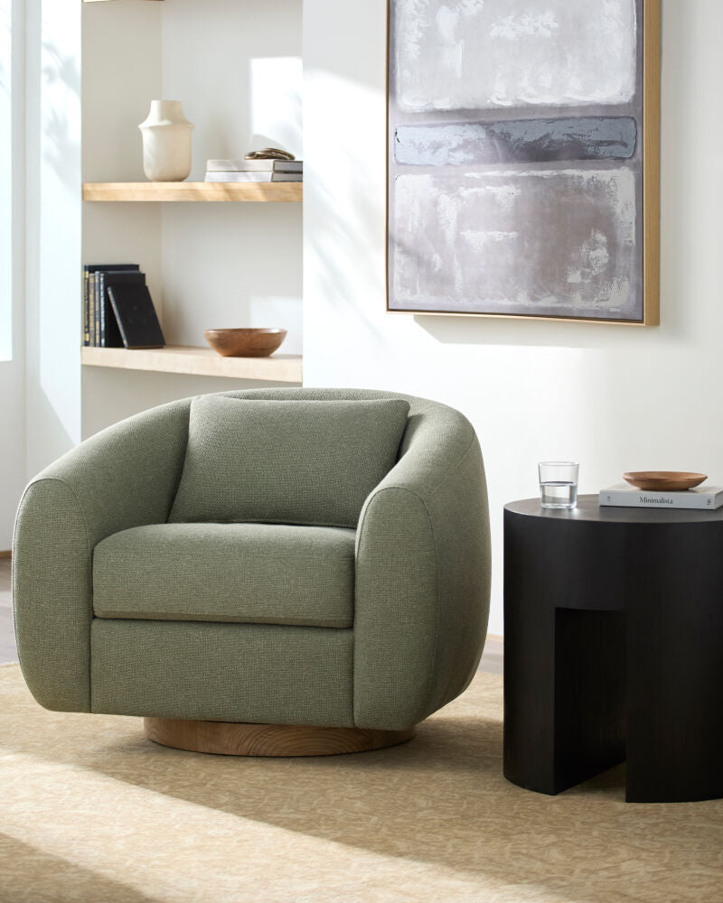 Loma Swivel Chair
