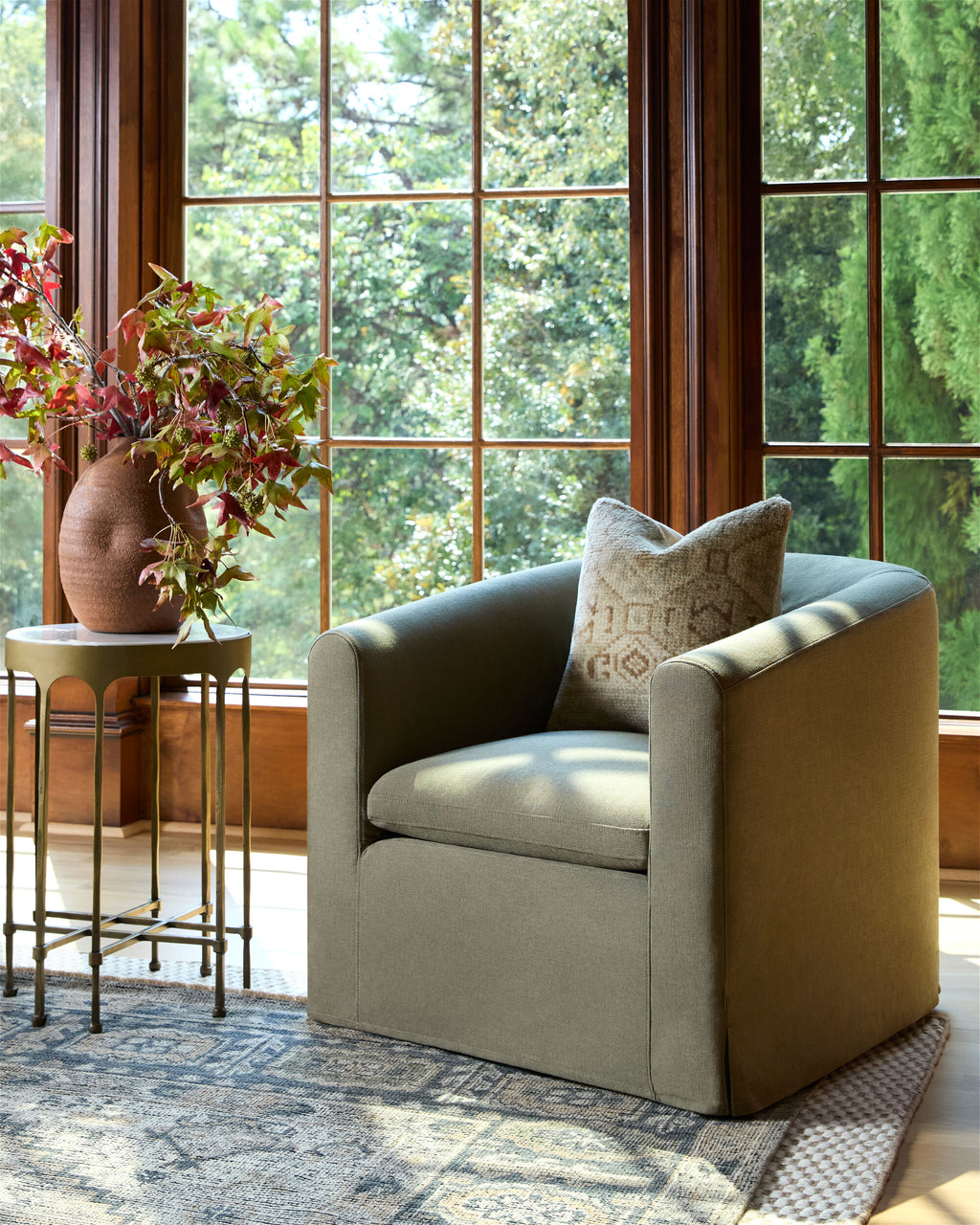 Lindy Swivel Chair